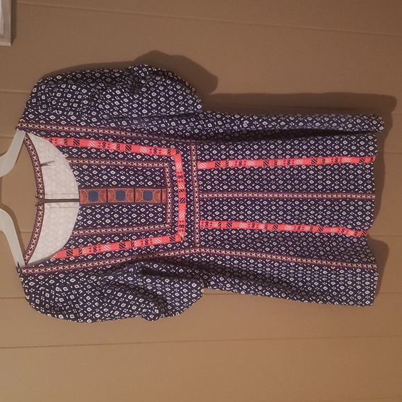 Shirt - Picture 2 of 2